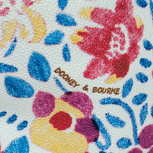 Dooney & Bourke Marabelle Crossbody Bag Pink White Floral Leather Medium Size - Picture 4 of 11